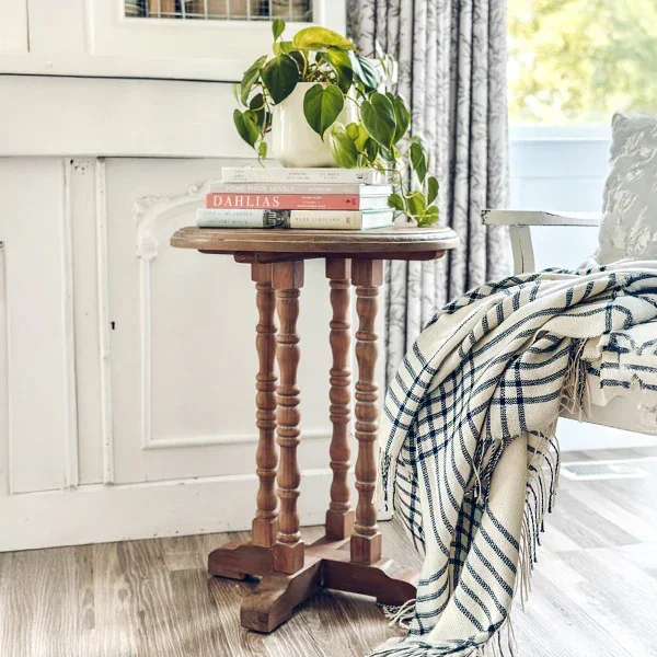Delicate Whitewashed Spindle Side Table – Decor Steals