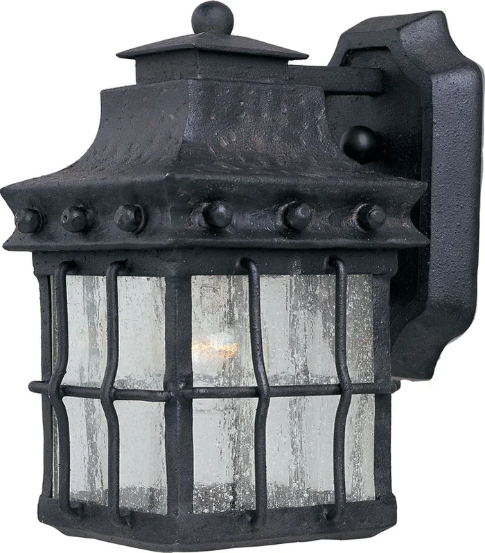Maxim – One Light Outdoor Wall Lantern – Nantucket
