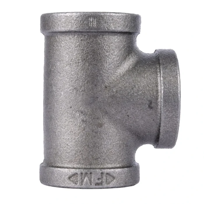 One Half Inch Black Steel Pipe Tee Fitting for Plumbing and Gas Applications
